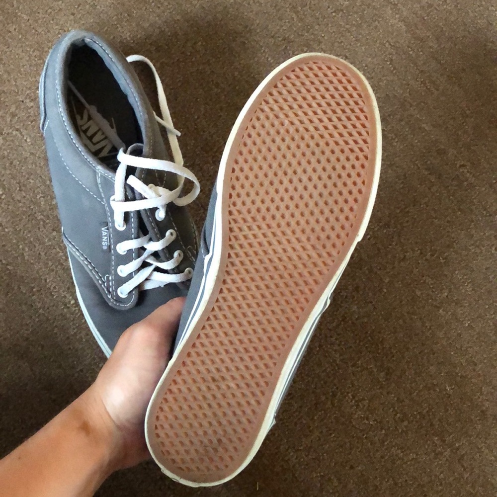 Vans - Picture 2 of 2